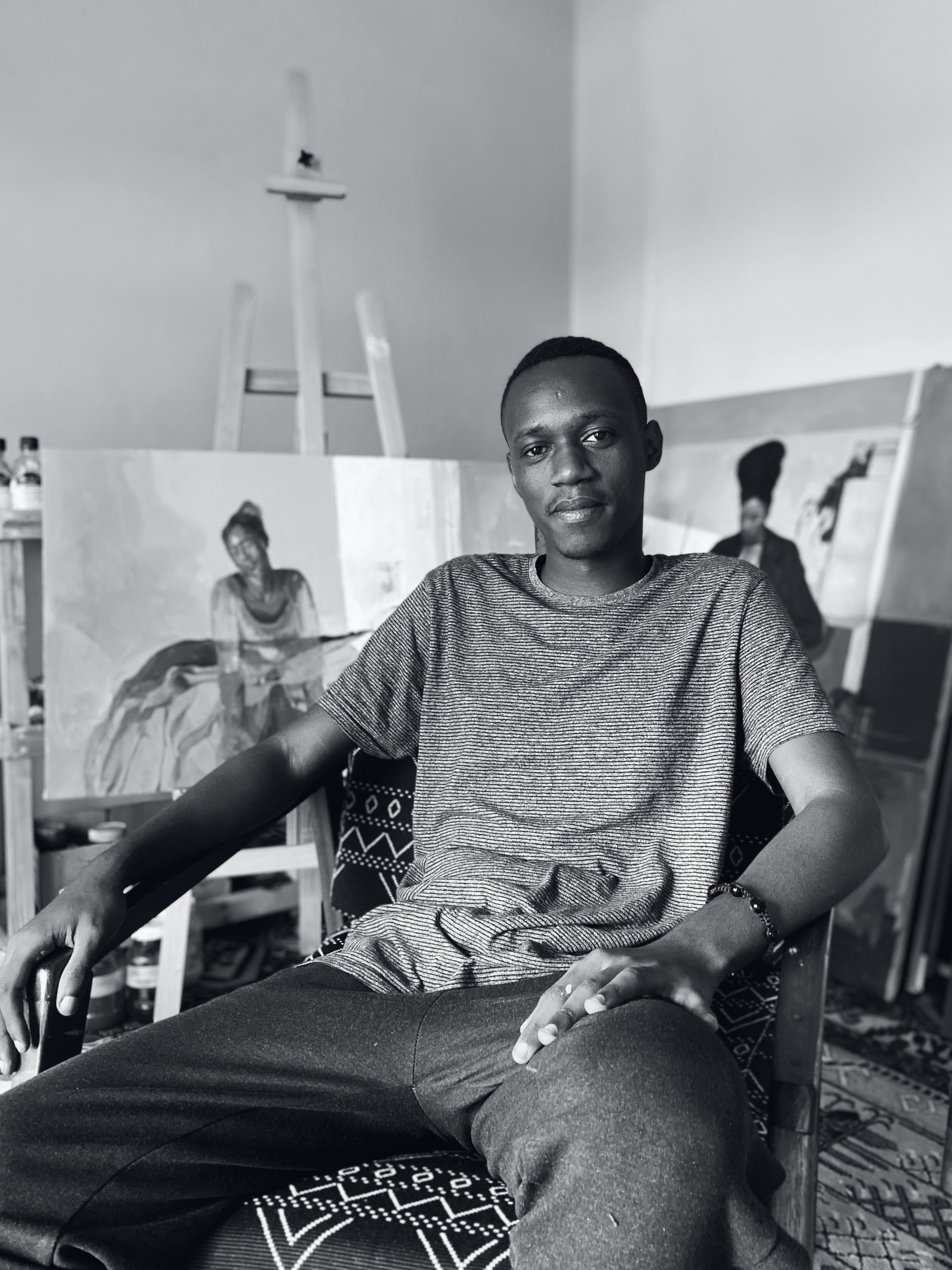 DUSABE King in his studio